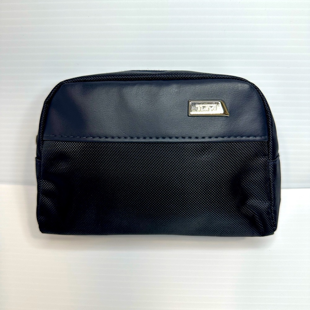 Tumi For Delta Small Navy Pouch/Case for Toiletries NO Amenities Case ONLY